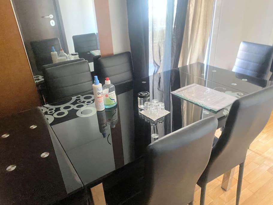 2BDR Boutique Full Apt in Plaka  Athen Exterior foto